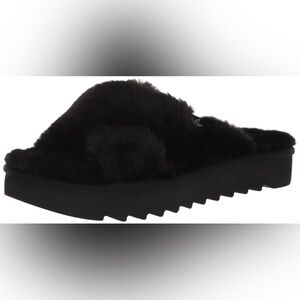 Koolaburra by UGG fuzzy slippers